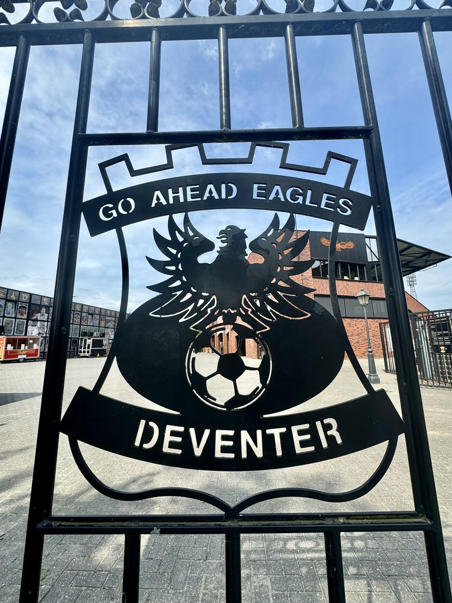 Go Ahead Eagles v SK Brann -🧵

FotMob was born in the fjords of Bergen, Norway so they sent me to see their boys in European action last night. (1/8)

#skbrann #gaeagles #uecl #GAEBRA @gaeagles @skbrann