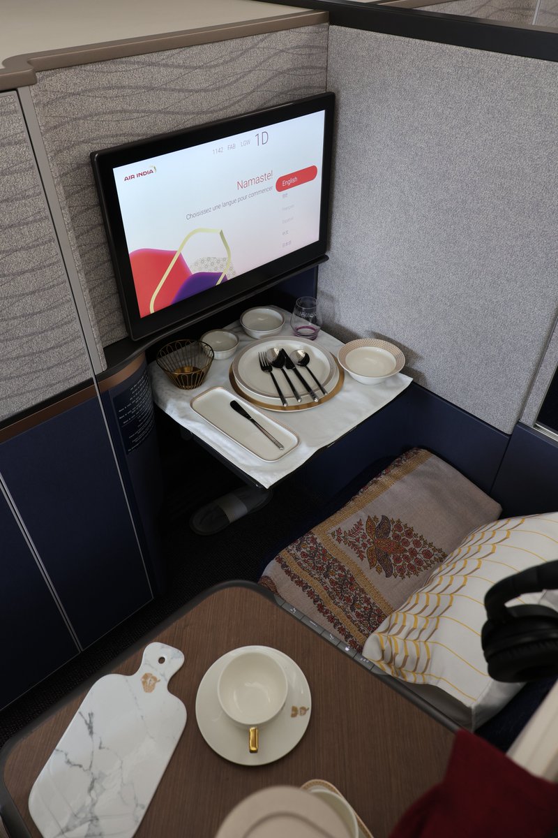 International Flight Network tweet media