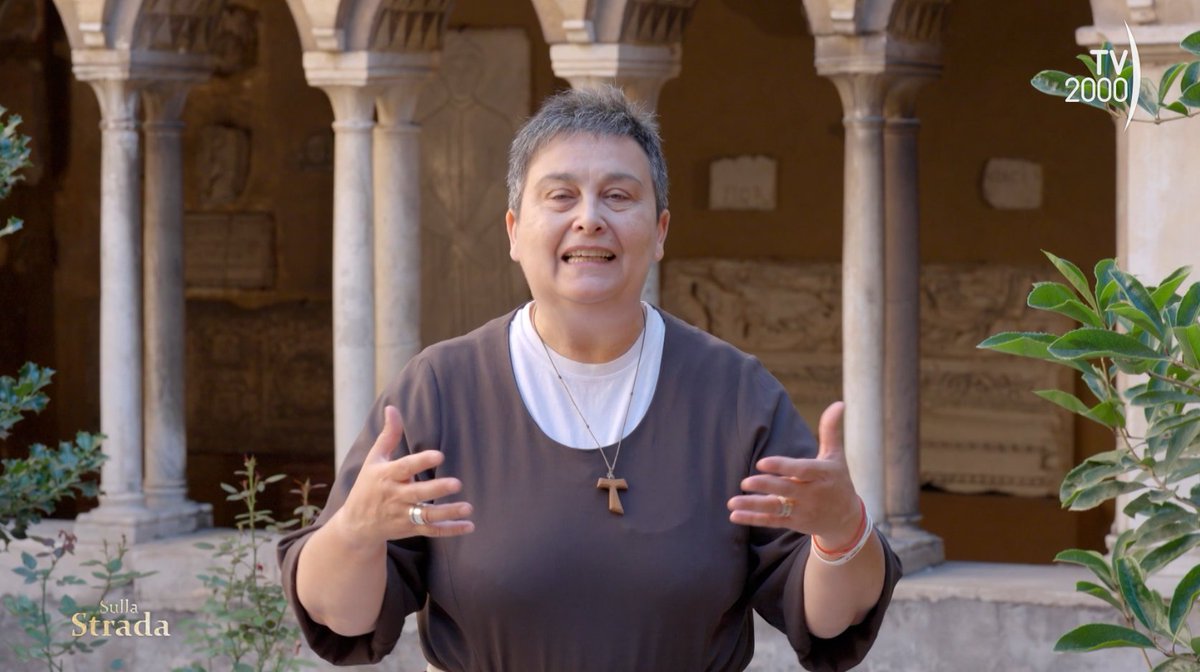 lastradatv2000's tweet photo. Suor #RobertaVinerba, attraverso l’ascolto dell’antico inno eucaristico scritto da San Tommaso d’Aquino “Pange lingua” ci invita a ritrovare l’antica pratica della visita al Santissimo Sacramento.
#trapoco ⏰8:00 a #SullaStrada su @TV2000it
il #Vangelodioggi #11agosto https://t.co/dHaVRZvpPN