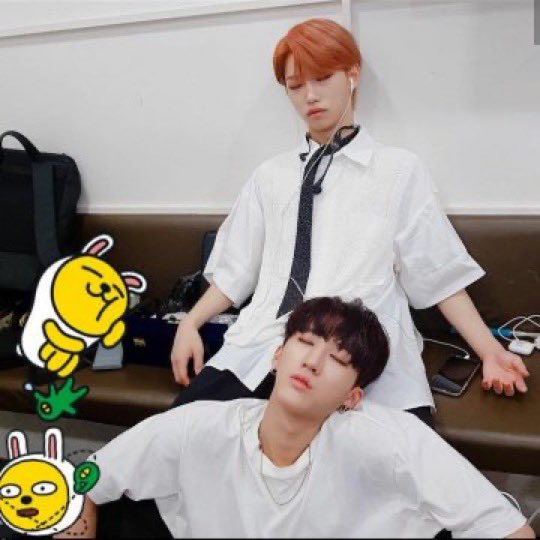 • Felix showing off his changlix lockscreen