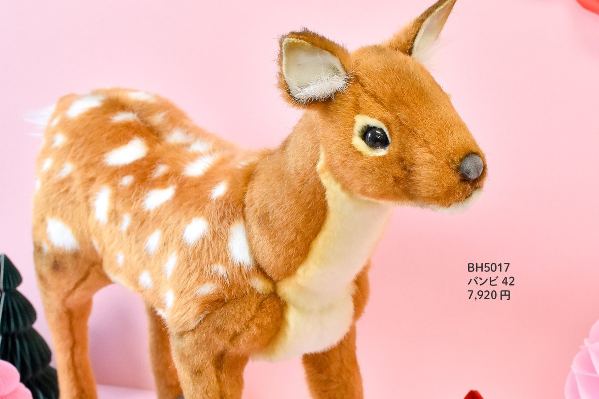 小さな体と大きな目🩷 ラブリーな仔鹿の #ぬいぐるみ🦌 日本で鹿とい