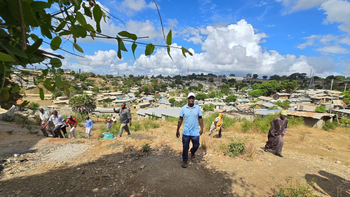 WaterandDev's tweet photo. Earlier this year, the Bogo Bogo community, MnU, and Rachel assessed a site for a new water project. It was recommended to find a more accessible location for PWDs that serves the entire community. Support our mission!#InclusiveDevelopment #CommunityEmpowerment #MajiNaUfanisi https://t.co/G2sYN0Teap