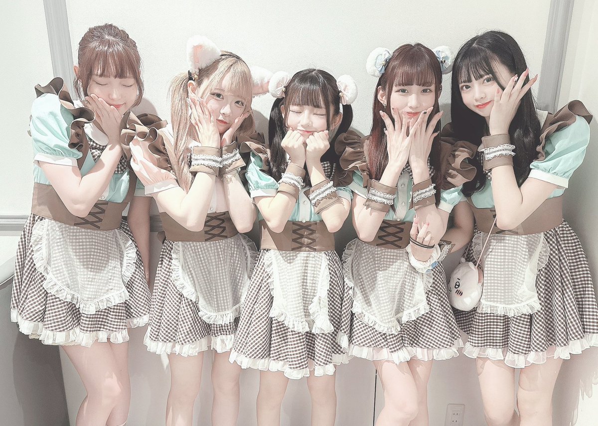 andtale_nagoya's tweet photo. 🍨 7/26（金）18:00～23:00 🍨

りみ@antl_rimi 18-23
うる@1031uru_antl_ 18-23
まいん@antl_main 18-23
つき@antl_tsuki 18-23
うさ@antl_usa 18-23

アイスイベ初日❕🤍
本日もご帰宅お待ちしております🙂‍↕️

#あんどてーる #コンカフェ  #メイドカフェ #コンカフェキャスト #名古屋  #錦 https://t.co/UmOgZSH4pt