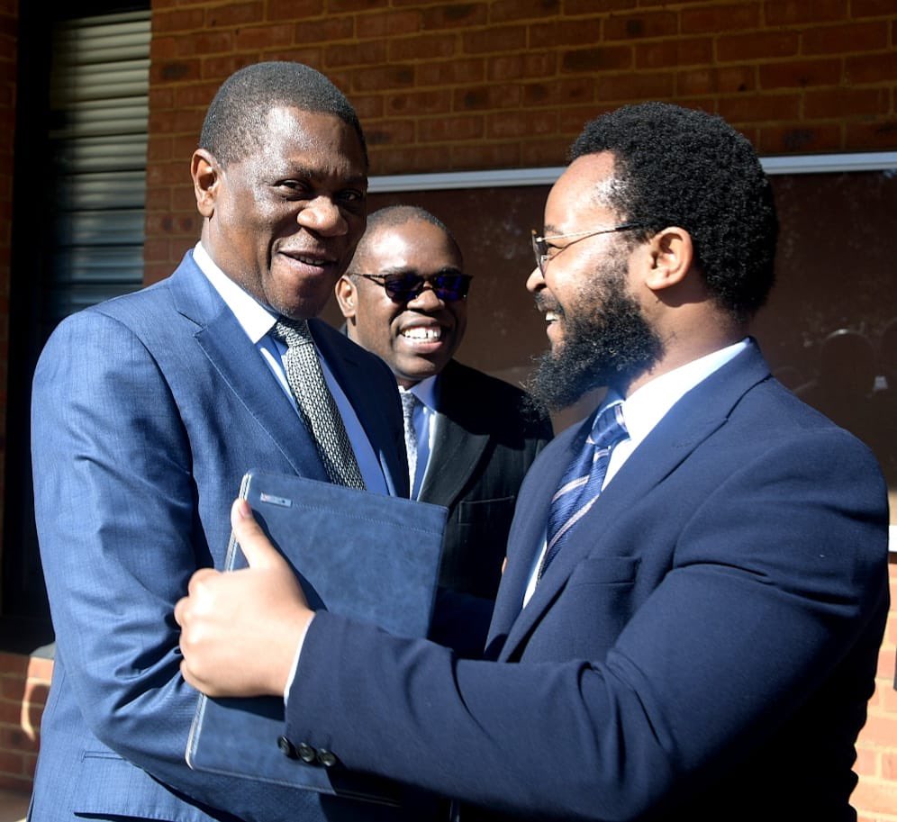 DpmeOfficial's tweet photo. Deputy President @PaulMashatile arriving at the 3 Decades of Democracy Conference to deliver a keynote address. He is welcomed by @go2uj’s Prof  Bhaso Dzedze and @thedpsa Deputy Minister @Pinky_Kekana1. 

#30YearConference
#30YearsOfDemocracy
#SouthAfrica30🇿🇦 https://t.co/MQXg2v8JSM