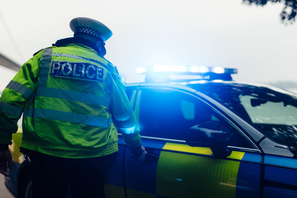 There is still time to give your views on confidence in Humberside Police, crime in your area and what you think our priorities should be in the next Police and Crime Plan. Take the 10 minute survey here ow.ly/lAnn50SKKLy