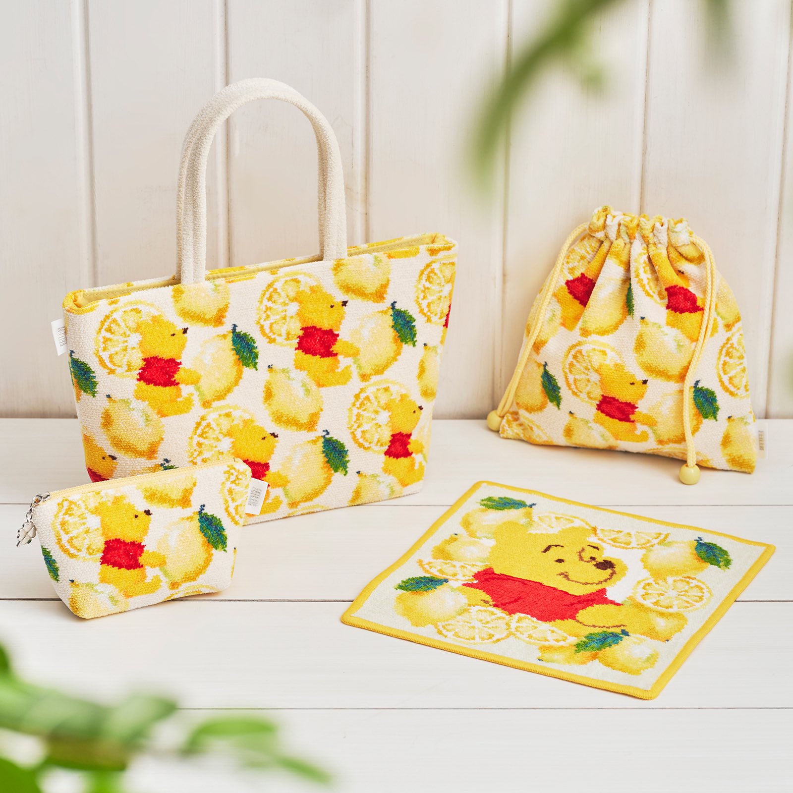 ¥11,000→¥6980☆ 新品☆FEILER DISNEYプーさん巾着袋 公式】ディズニーストア.jp | 【FEILER】プーさん 巾着 Lemon