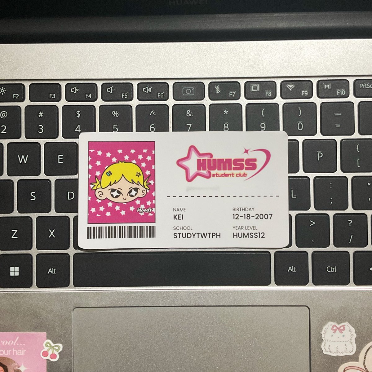 thvraia's tweet photo. 🪪.  custom shs strand logo you can use for your folderly ID card ⭐️🏄🏻‍♀️

a thread; 

🪧. #studytwtph #studytwt #studytwtthread #AMBISVERSE https://t.co/BXHCjamwIF