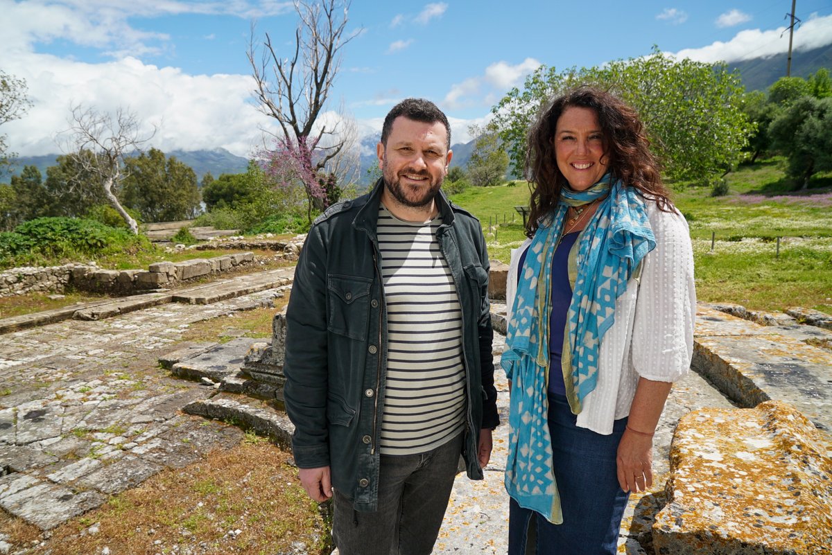 SandstoneGlobal's tweet photo. Discover the Roman Empire's furthest reaches in Azerbaijan and Julius Caesar's battles in Albania. Explore Roman history in unexpected places in Ancient Treasures with @bettanyhughes now on
@BBCSelect. #AncientTreasures #BettanyHughes #BBCSelect #RomanEmpire https://t.co/DY1LqSCaQI