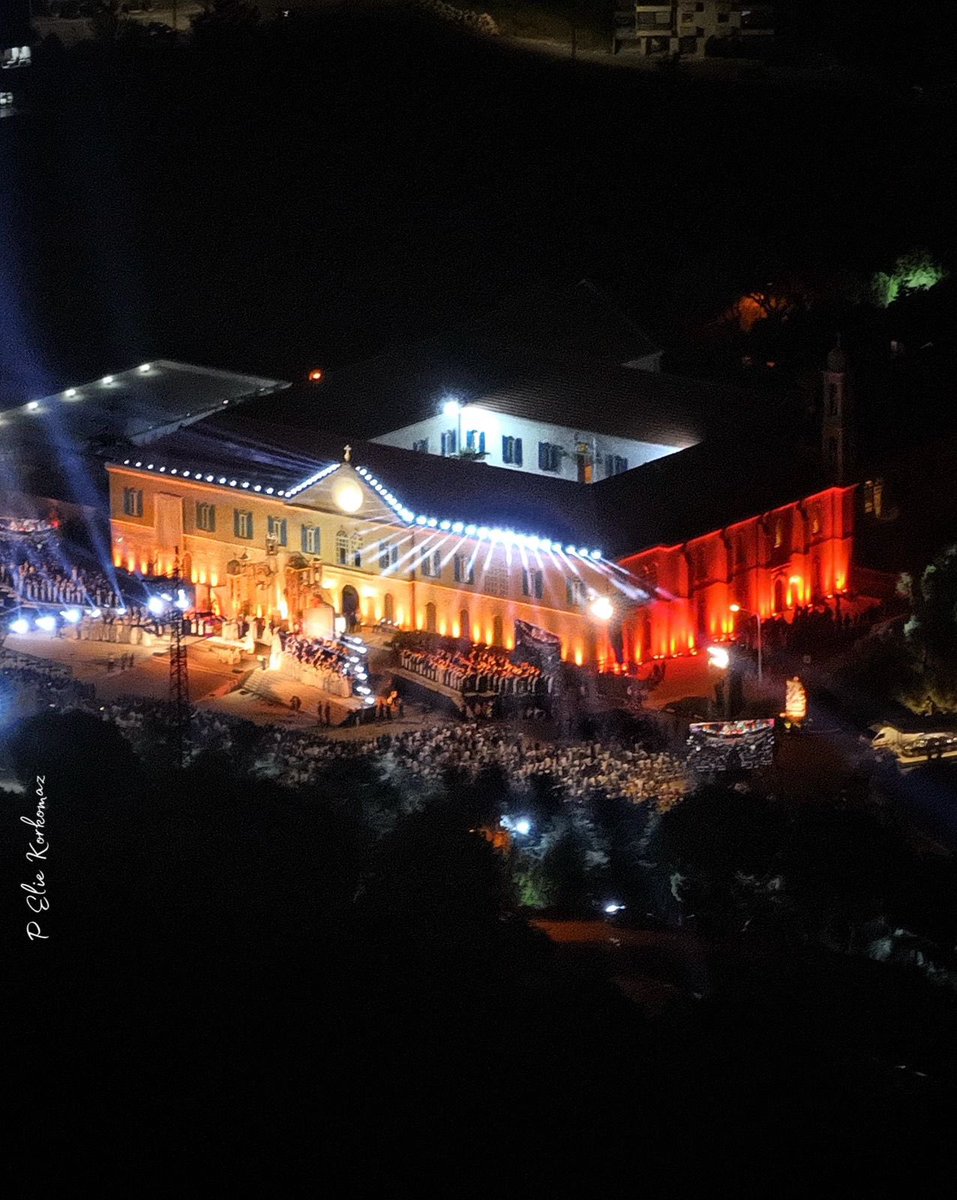 من بكركي الى مشارق الأرض ومغاربها مار اسطفان الدويهي البطريرك الإهدني طوباوياً على مذبح الكنيسة. رجل فكر وإيمان ومنارة للبنان. مبروك لإهدن، للكنيسة المارونية، للبنان. 

#الطوباوي_مار_اسطفان_الدويهي