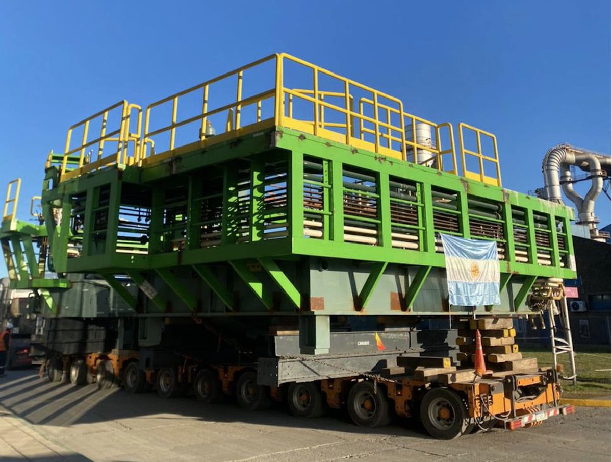 Avanza la instalación del nuevo Horno Consteel®️, revolucionando la Acería del Centro Industrial de <a href="/Tenaris_ar/">Tenaris Argentina</a>. Un proyecto sin precedentes que transformará nuestro proceso productivo haciéndolo cada vez más eficiente y sustentable. ¡Vamos, equipo!