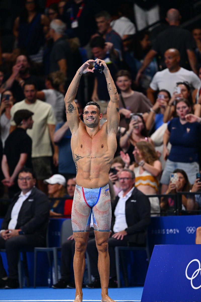 FFNatation's tweet photo. #EnDirect #JeuxOlympiques               #Paris2024  #natation 

Florent MANAUDOU, porte drapeau est médaillé de bronze sur le 50m nage libre en 21.56 🤩
Félicitations Florent pour cette course qui nous a fait vibrer 🔥🥉

📸 KMSP

 #TeamFrance #teamffn https://t.co/9UPs263QLI