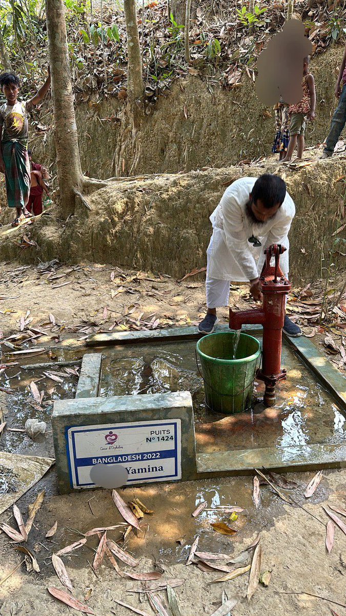 COrphelins85016's tweet image. Nous avons réalisé le suivi d’un forage qui a été réalisé en 2022 😁

Tout est en parfait état et continue de fournir de l’eau potable à la communauté locale. 

#forage #puits #défunt #sadaka #jariya #bangladesh