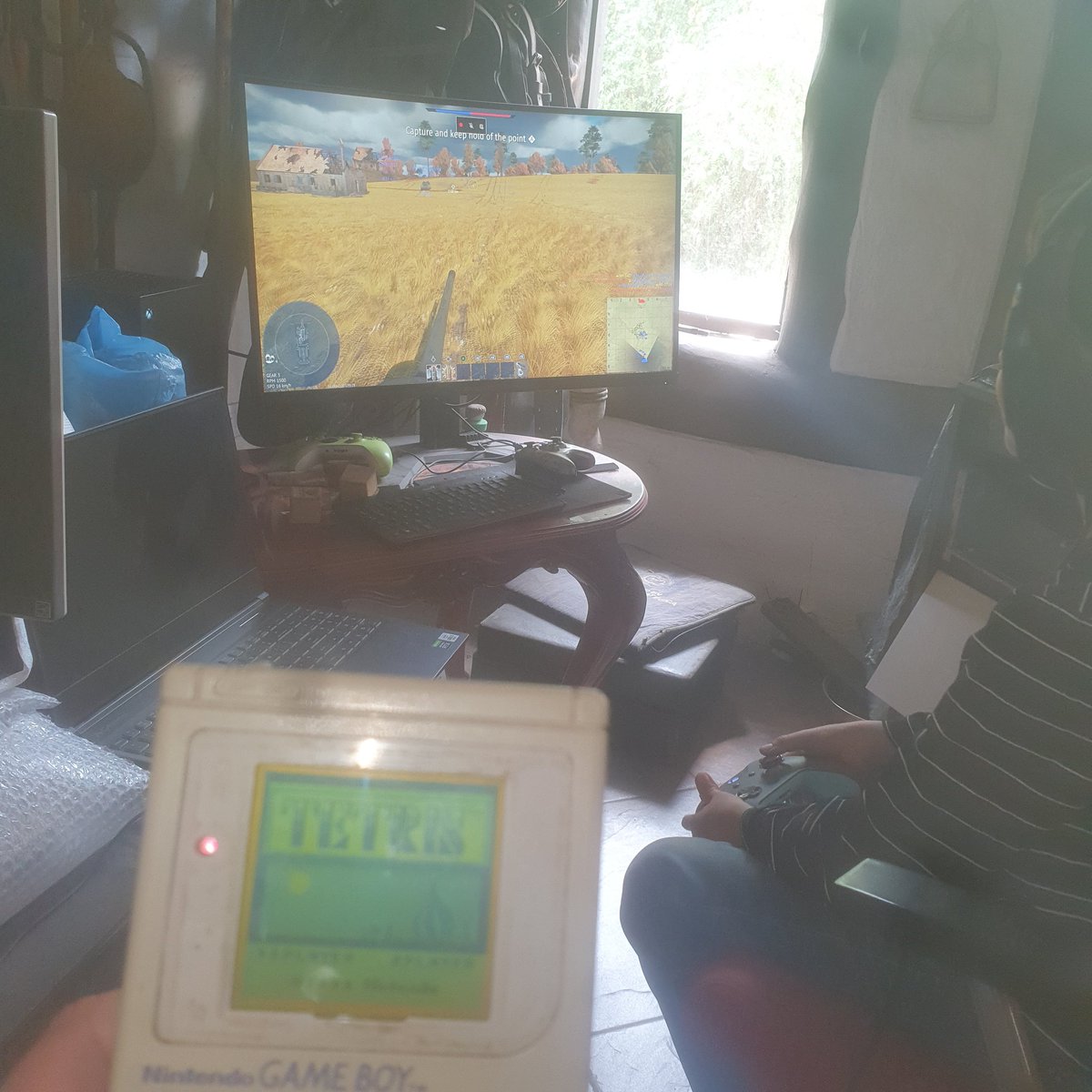 Segads1b tweet media