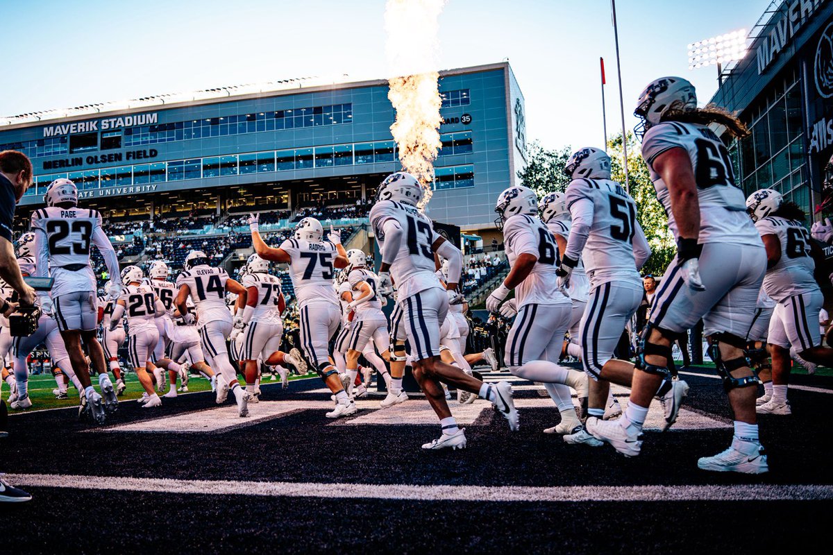 CoachTMorrell's tweet photo. Feeling incredibly blessed and grateful to begin my 21st season as a football coach at Utah State University! Let's make it a great year!🤘 #AggiePride #USU https://t.co/Dh1QjtP5KJ