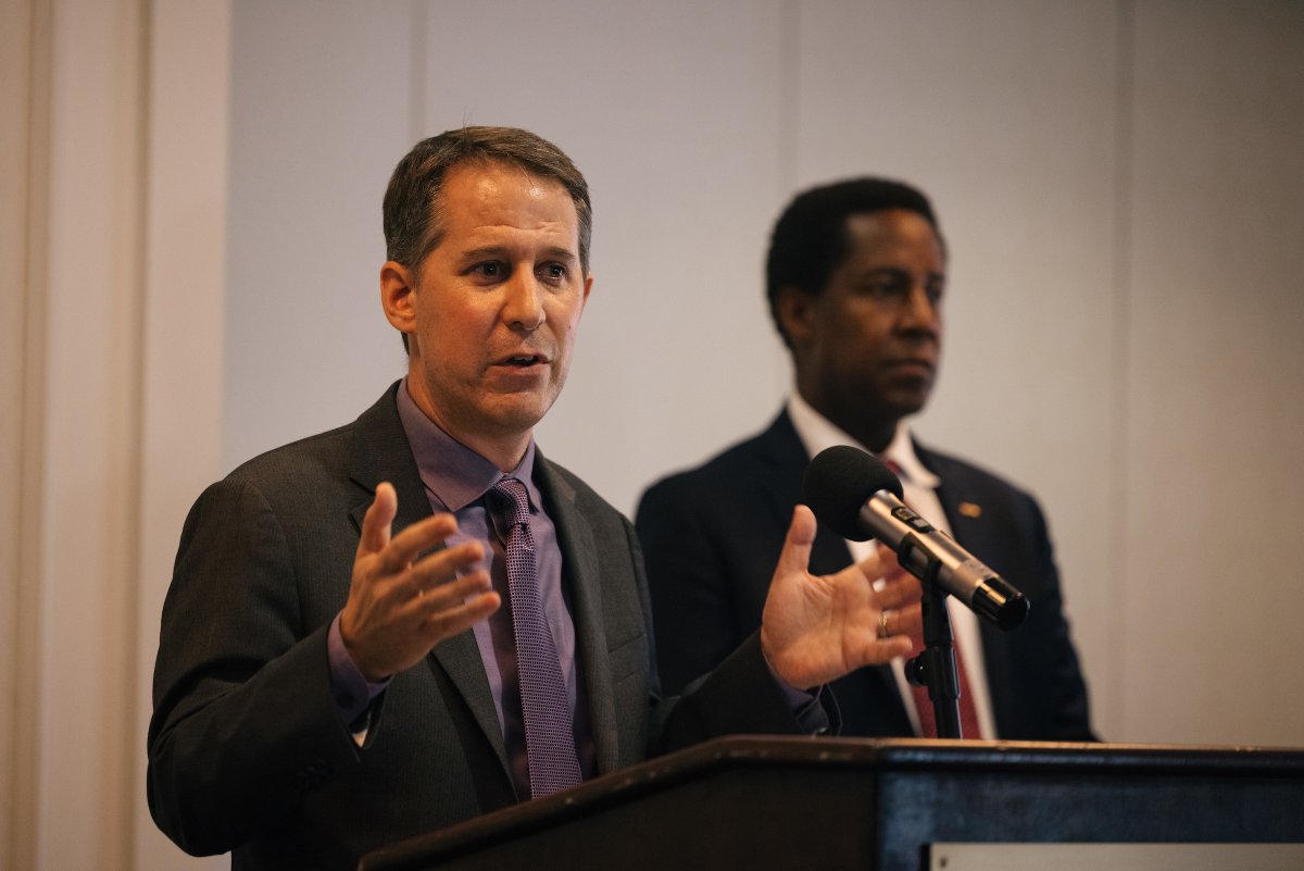 Institute of Politics (@harvardiop) on Twitter photo This week, IOP Director Setti Warren hosted Alan M. Garber, President of <a href="/Harvard/">Harvard University</a>, and Jeremy Weinstein, Dean of <a href="/Kennedy_School/">Harvard Kennedy School</a>, in our nation's capital for a celebration of another successful IOP Summer in Washington program! This week, IOP Director Setti Warren hosted Alan M. Garber, President of <a href="/Harvard/">Harvard University</a>, and Jeremy Weinstein, Dean of <a href="/Kennedy_School/">Harvard Kennedy School</a>, in our nation's capital for a celebration of another successful IOP Summer in Washington program!