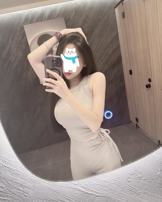asdf880805's tweet photo. 不砸了你家燈我怎麼趁黑偷親你。💋💋💋
➕入好友pp00997                                             #點名找13號 #美腿 #大奶 #西區 #絲襪 #台中 #舒壓 #台中定點 #長髮控 #台中景點 #spa #按摩 #台灣本土妹 #台中老司機 #奶控 #美胸 #打卡指標 #高跟鞋踩踏 #互動 #遊戲 #挑逗 #長髮控 https://t.co/73A1p8QjTF