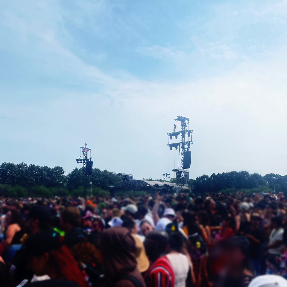 Lee Know tweet media