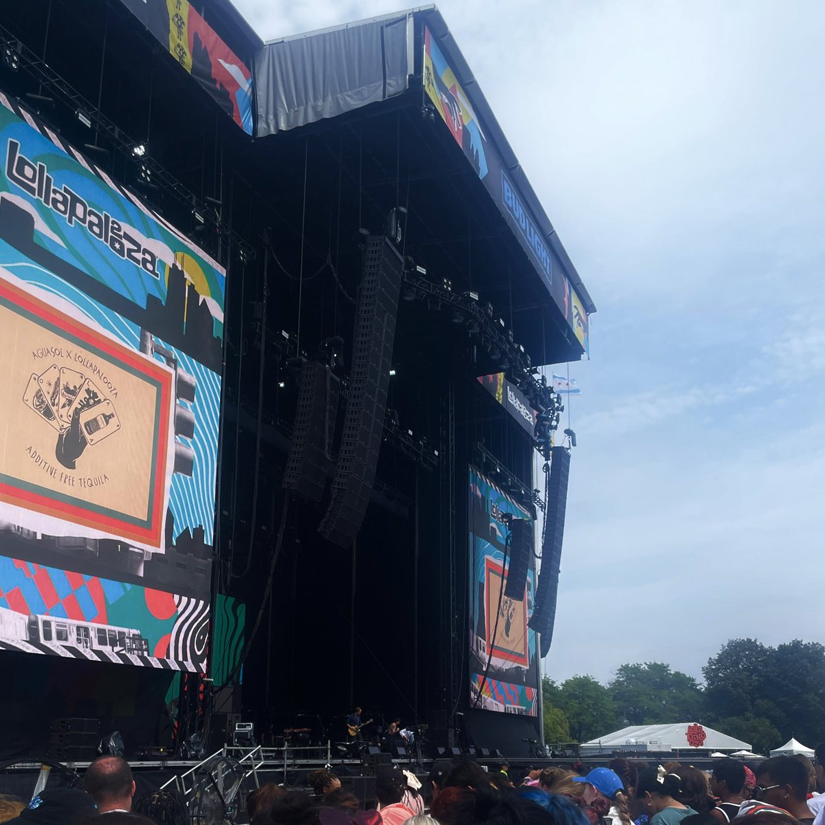 Lee Know tweet media