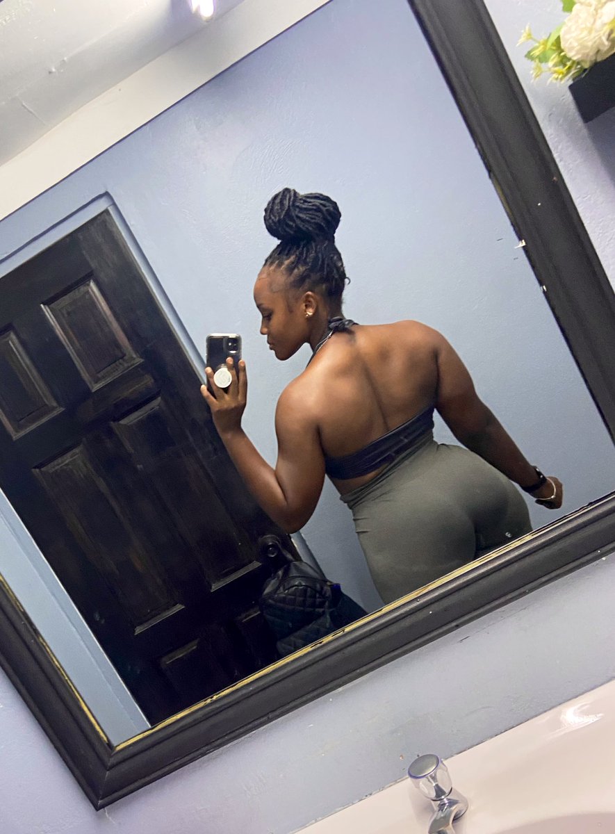 You can kinda tell i workout but you can definitely tell i eat too!