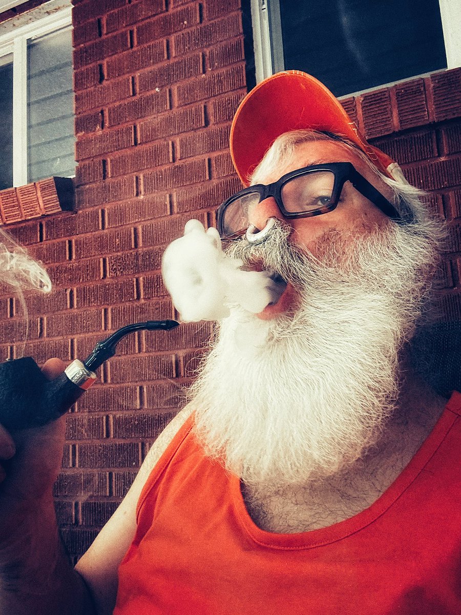 animbear's tweet image. Smoke rings are surprisingly difficult to photograph.