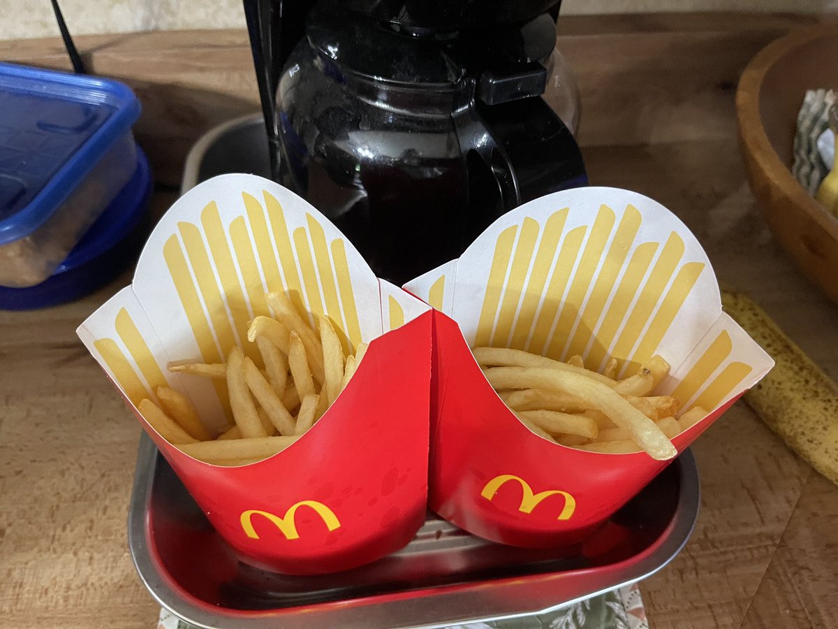 redoctober25's tweet photo. @McDonalds look… I know that these are run by Franchise Owners… but there needs to be a standard of quality… I just paid $4 each (plus tax) for 2 LARGE Fries… it barely looks like enough for a Medium (more likely a Small).  Seriously, please tell your Franchises to do better. https://t.co/bisHauHOM2