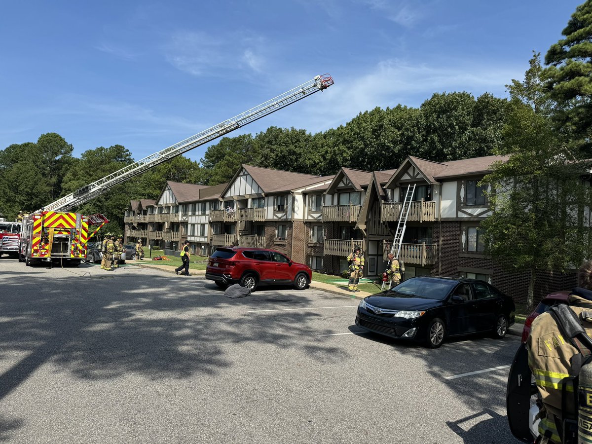 Units with the Fayetteville Fire Department are currently on scene of an apartment fire on Tamarack Drive. The fire is under control and units will remain on scene to ensure no further hazard and determine the origin and cause. 

#ffd #Workingfire #fayettevillenc