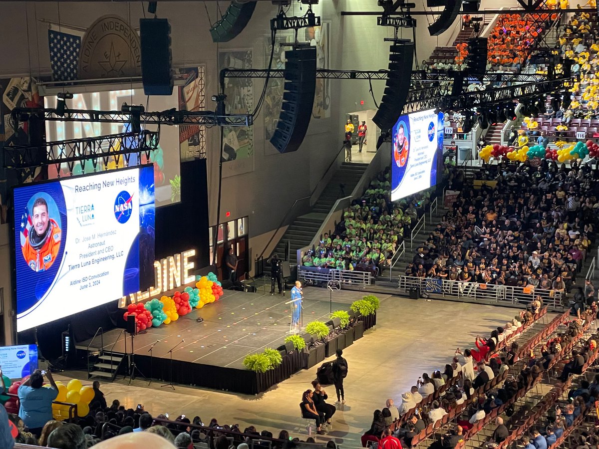 MsDBrimhal's tweet photo. Aldine ISD Convocation 2024 with former astronaut Dr. Jose Hernandez. “You can dream big” #AldineImpact @DavisHS_AISD #education #EducationMatters https://t.co/DbWEyTEWVO