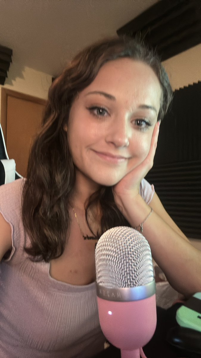 casskapcheck's tweet photo. Come hang out and villager hunt with me!!! Happy Friday!!!

https://t.co/Rf6gfxdUhm https://t.co/Bh5uFnh7XV