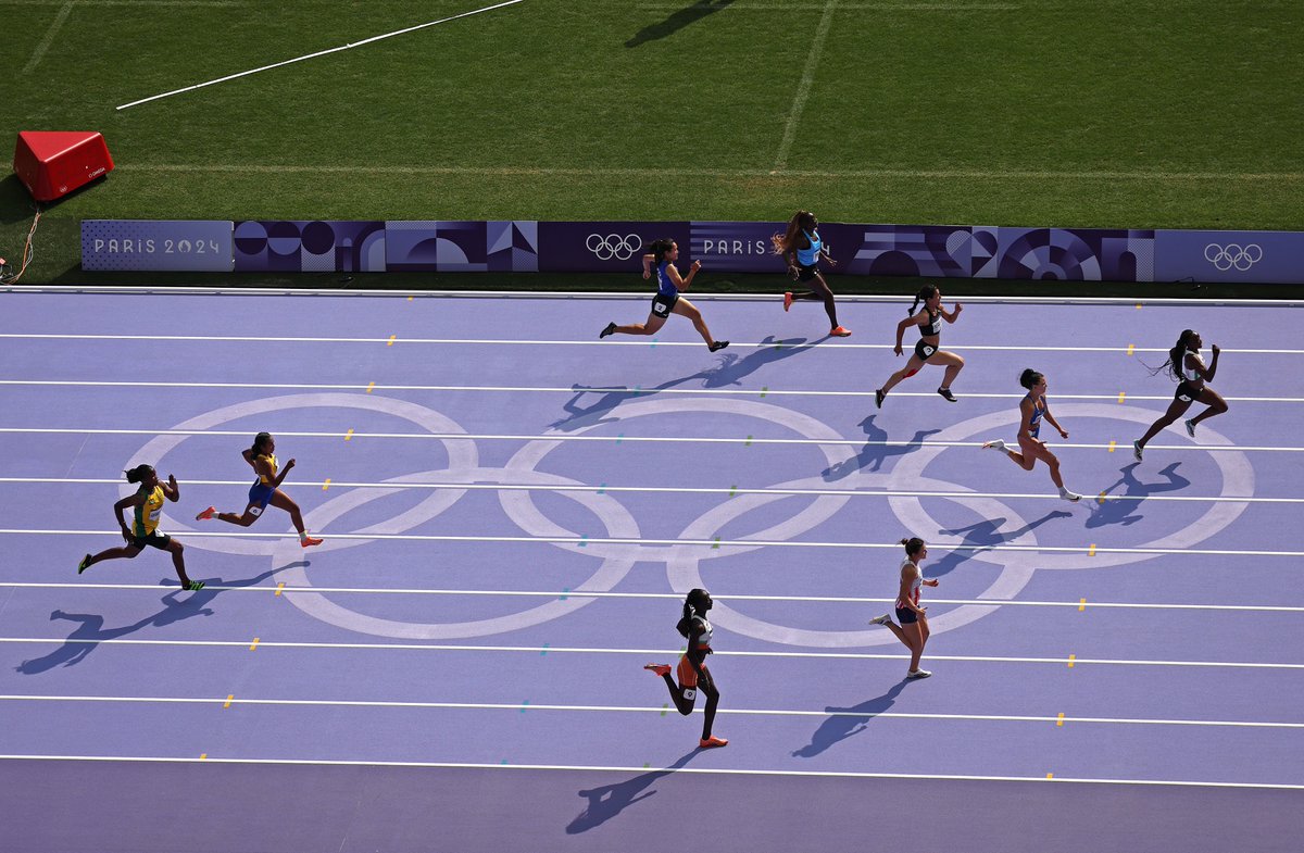 juegosolimpicos's tweet image. La pista púrpura de @Paris2024 💜

¡Comenzó el atletismo en los #JuegosOlímpicos!