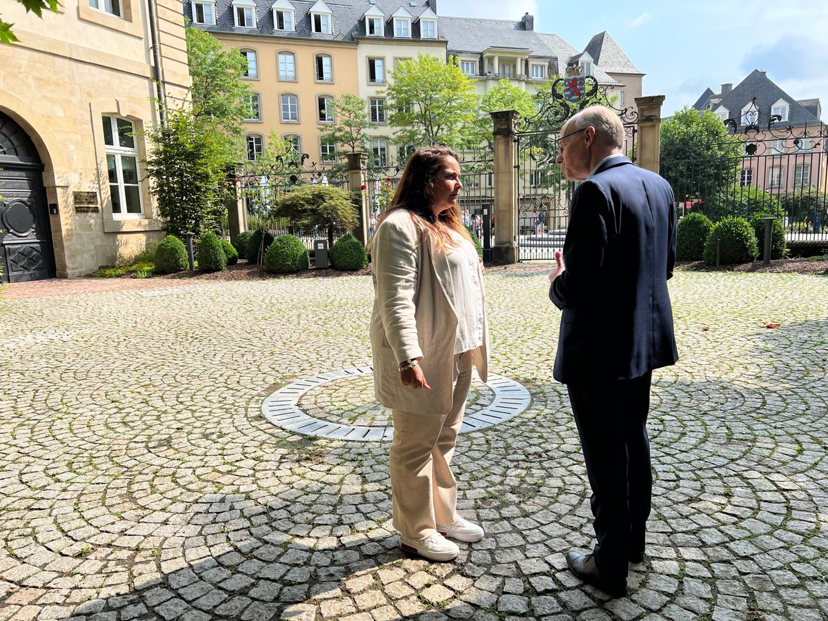 OGBL_Luxembourg's tweet photo. L’OGBL a rencontré le Premier ministre Luc Frieden pour discuter de l’avenir des 500 salariés de Caritas suite au scandale financier. Le Premier ministre a assuré de tout faire pour maintenir les activités et les emplois. L’OGBL reste à la disposition de l’ensemble des salariés. https://t.co/f2Tu4wxTvd