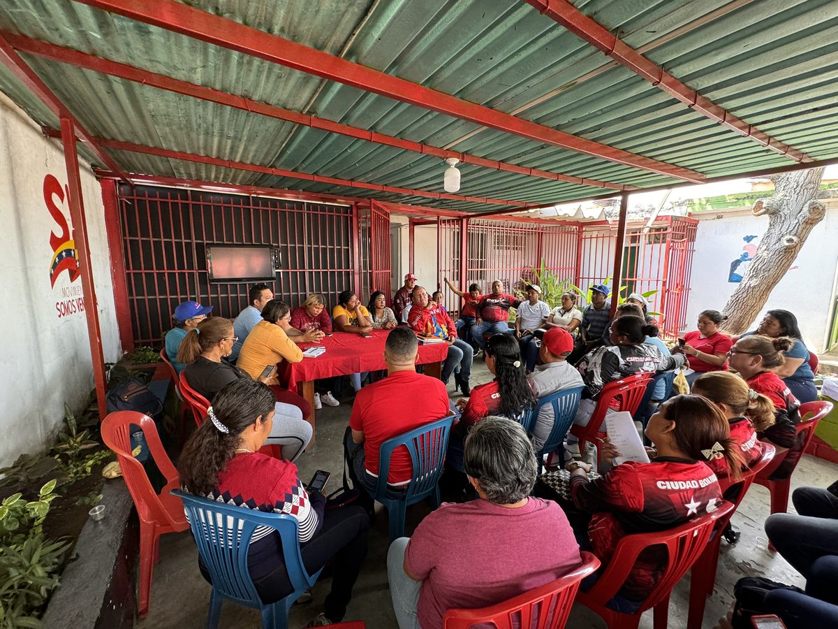 La revolución es irreversible en Angostura del Orinoco, Ciudad Bolívar porque somos leales y seguimos en defensa de la patria junto al presidente <a href="/NicolasMaduro/">Nicolás Maduro</a> #MujeresPorLaPaz