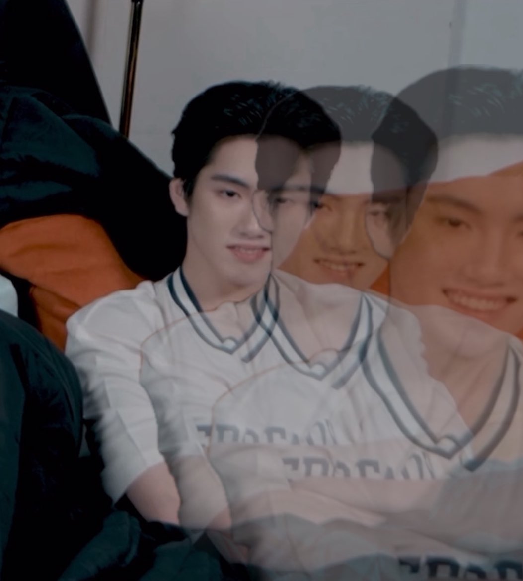 ตอนตัวเองพูด                              ตอนน้องโชว์คาริสม่า