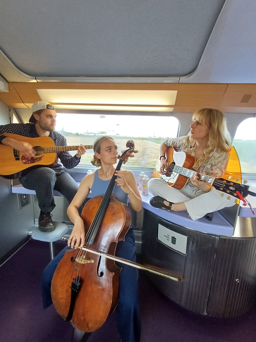 TGV Lyria tweet media