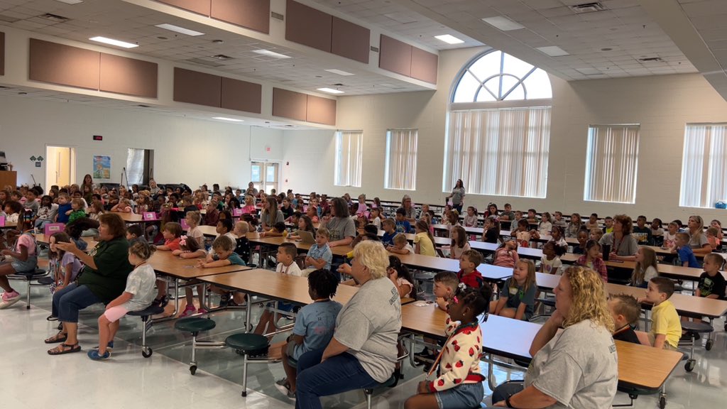 Sarah_H_Johnson's tweet photo. Our bright Knights completed town halls this morning going over everything NHE! #championsforkids @NHE_HCS @MickiFoster @AprilB20604 https://t.co/9k07X70ctb
