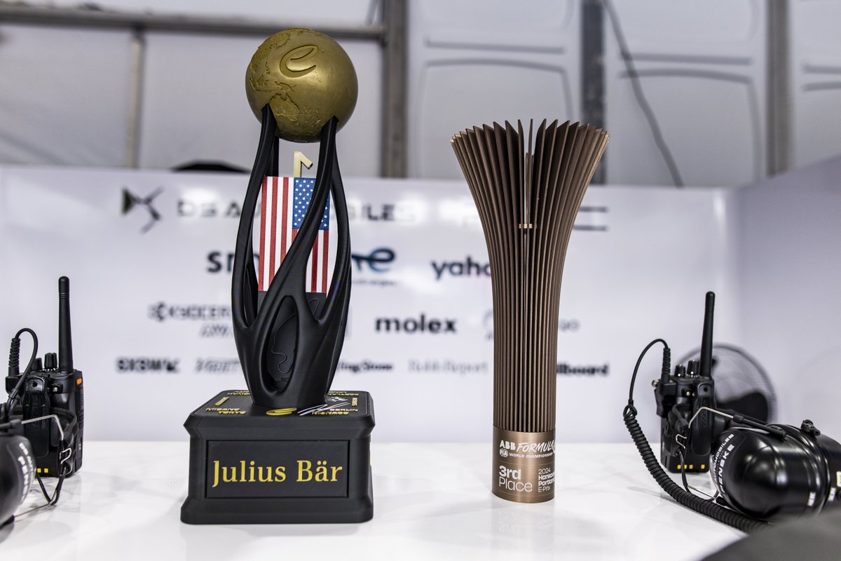 DS_Performance's tweet photo. June brings the heat ๐ฅ
#DSautomobiles #DSPENSKE #PortlandEPrix https://t.co/t6f0JWMJNu