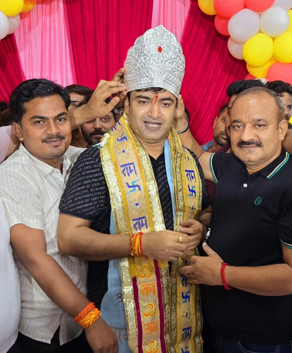 JANTA4jitendra's tweet photo. बड़े भाई Abhijeet Singh Sanga जी आप को जन्मदिन की हार्दिक शुभकामनाएँ 🚩🚩
@BJP4Abhijeet 
#birthdaywishes #birthday https://t.co/PqB9yvmzZb