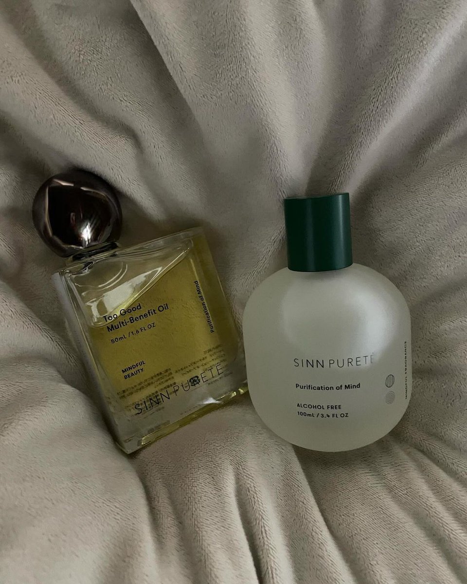 MaloneBlue51336's tweet photo. 最近お気に入りのヘアオイルとフレグランス��
見た目もオシャレだけど匂いもめちゃいいの♡
​
美しい大自然の中にいるような非日常体験
​ヘアオイルはマルチオイルで髪にはもちろん、
ボディにもokなのでお風呂上がりに👍🏻✨
フレグランスは寝る前に枕にワンプッシュ𓂃🫧
眠りよくなるんだよね😴♡ https://t.co/bgubPwJtaM