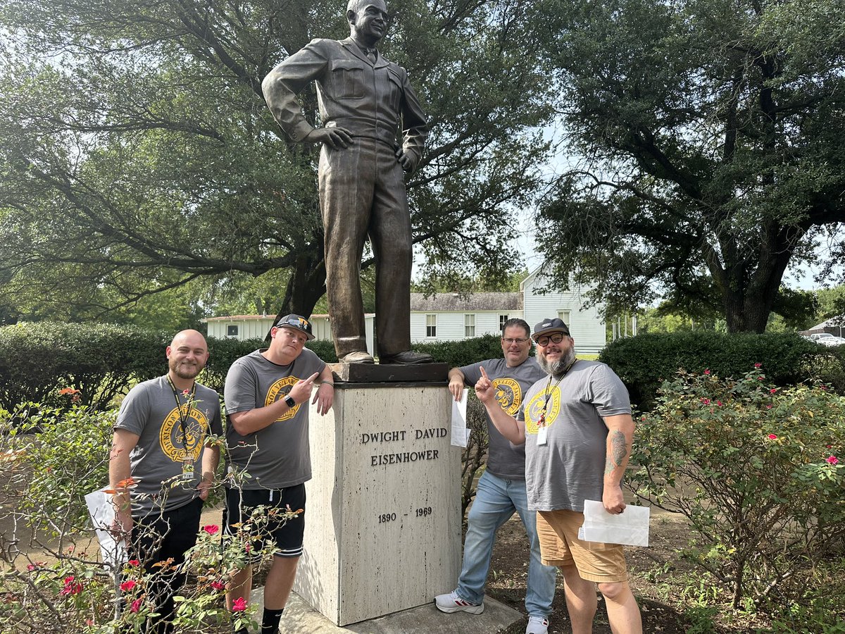 5 star general from a 5 star town! 34th president Eisenhower birthplace! 
Mrs.Shelle Cassell said “Thank you so much for teaching and thank you for choosing DensionISD” 

#DISDLearns #IGTBAYJ