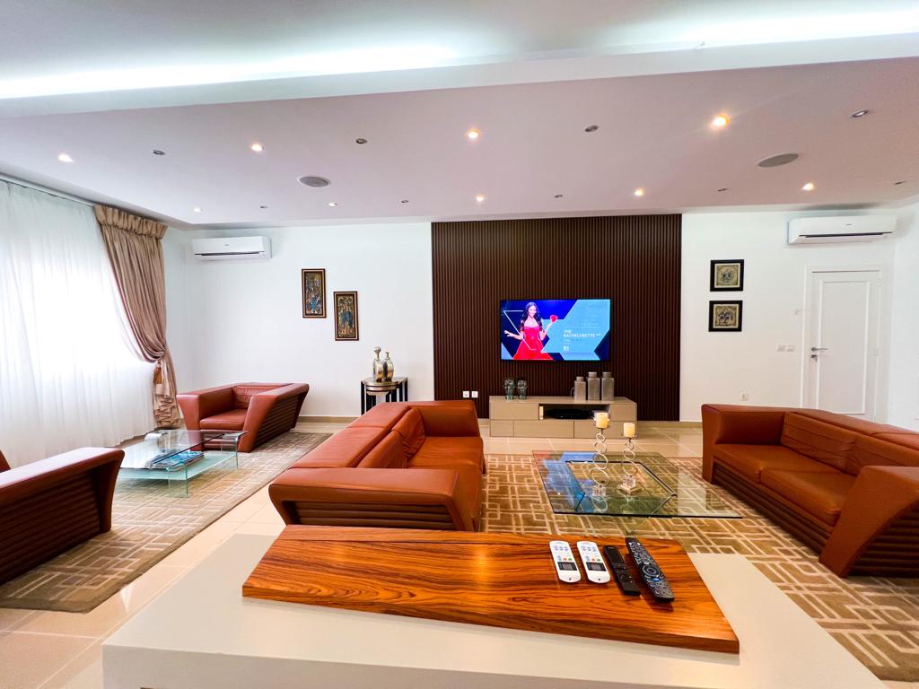 davee2000's tweet image. Luxury short stay apartments at Ikoyi DM  for booking.