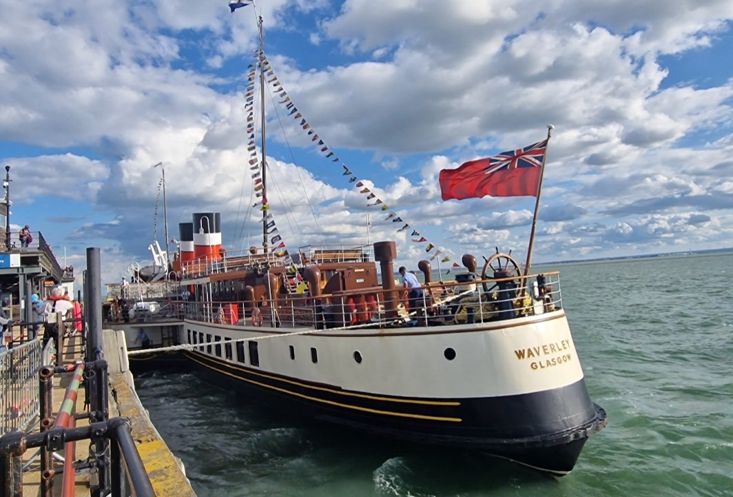 LordBrett1066's tweet photo. ##WaveToTheWaverly with @StagecoachSE #Wave99 every 20 minutes direct to Eastbourne Pier. 
The @PS_Waverley will be docking at Eastbourne Pier on Thursday 12th September  - be sure not to miss the world's last fully operational sea going Paddle Steamer when it visits East Sussex.  
@VisitEastbourne @VisitSussex @1066shrimprail @BizESussex @EastbourneBC @EBCarnival @EastbourneLocal @Eastbournenews @JoshBabarinde @KK77470 @matthewmaytum @Joelmitchell76 @PiersSociety @StagecoachSouth @stagecoachgroup @BBCSussex @BBCNews @BBCSouthNews @itvmeridian