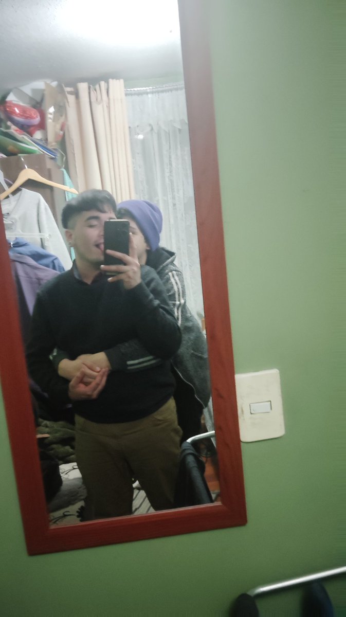 _Niico_a's tweet photo. Nuestras noches son más o menos así 🥵 https://t.co/waAGY8UdxR