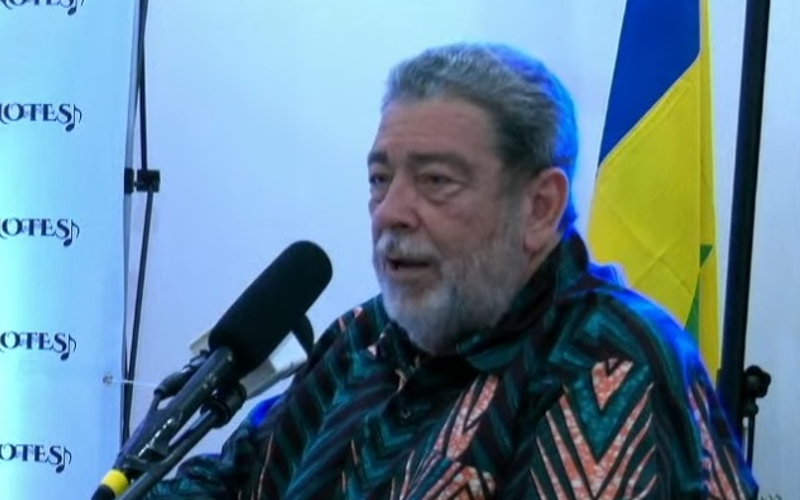 Ralph Gonsalves: EEUU no puede dar lecciones de cómo hacer elecciones libres

Gonsalves dijo que la posición de EEUU ante elecciones en Venezuela siempre ha sido la de desconocer los resultados y señalarlas de “injustas” sin presentar pruebas

ultimasnoticias.com.ve/noticias/polit…