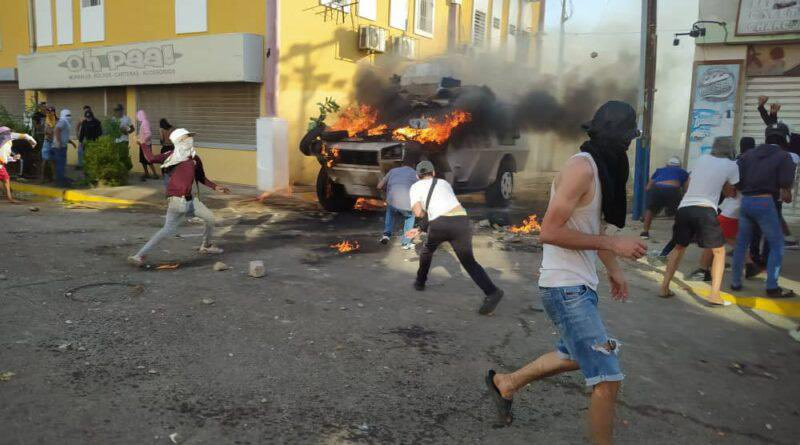 #2Ago | Ministra <a href="/Gabrielasjr/">Gabriela Jiménez</a>: Operación psicológica promovida por extremistas busca imponer la violencia en el país.

🇻🇪El compromiso del Gobierno Bolivariano es mantener la paz y la unión de los venezolanos.

Conoce más➡️tinyurl.com/2t2sj55v

#MujeresPorLaPaz