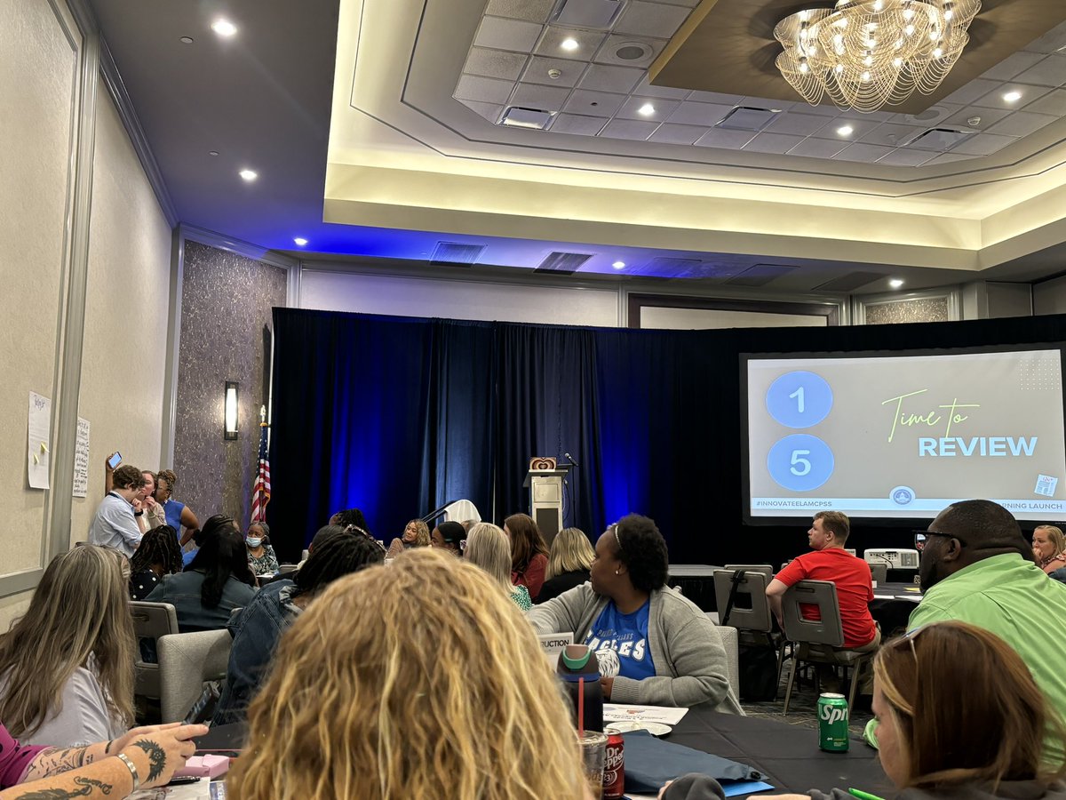 ardelaney18's tweet image. New @MobilePublicSch middle school ELA teachers are rocking it as they share how to set up an effective classroom! #LearningLaunch #GrowingGreatness #InnovateELAMCPSS