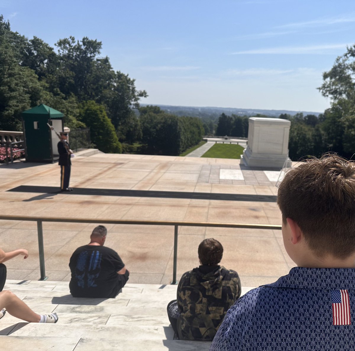 Great seeing those who serve for our country protecting the Tomb of the unknown guard at Arlington national cemetery.