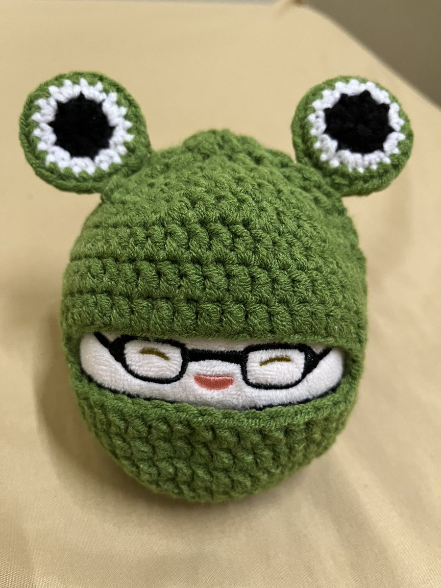moonrise_kei's tweet photo. [ #rymails ]

these qt lil crochet clothes for my tsukki came 🥺 look at my tsukkis aaaaaaaaaa so adorable 🥺🫶

thamks so much @tctskuroo for these adorable pieces and for bringing frog tsukki and strawb tsukki agenda to reality 🫶

#ariesratings https://t.co/8gBxgU5Xrb