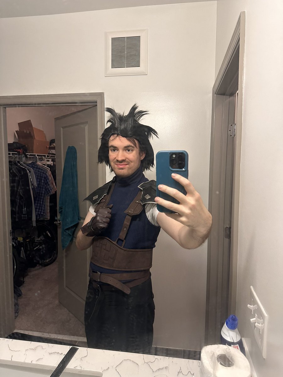 SelphCaleb's tweet photo. 2 days of #otakon2024 cosplays ready to go. Will one day figure out how to make wigs spike proper. For now, excited to let my Fire Emblem and Final Fantasy fan flags fly (and get my games signed 😉)! https://t.co/KUynKGtkov