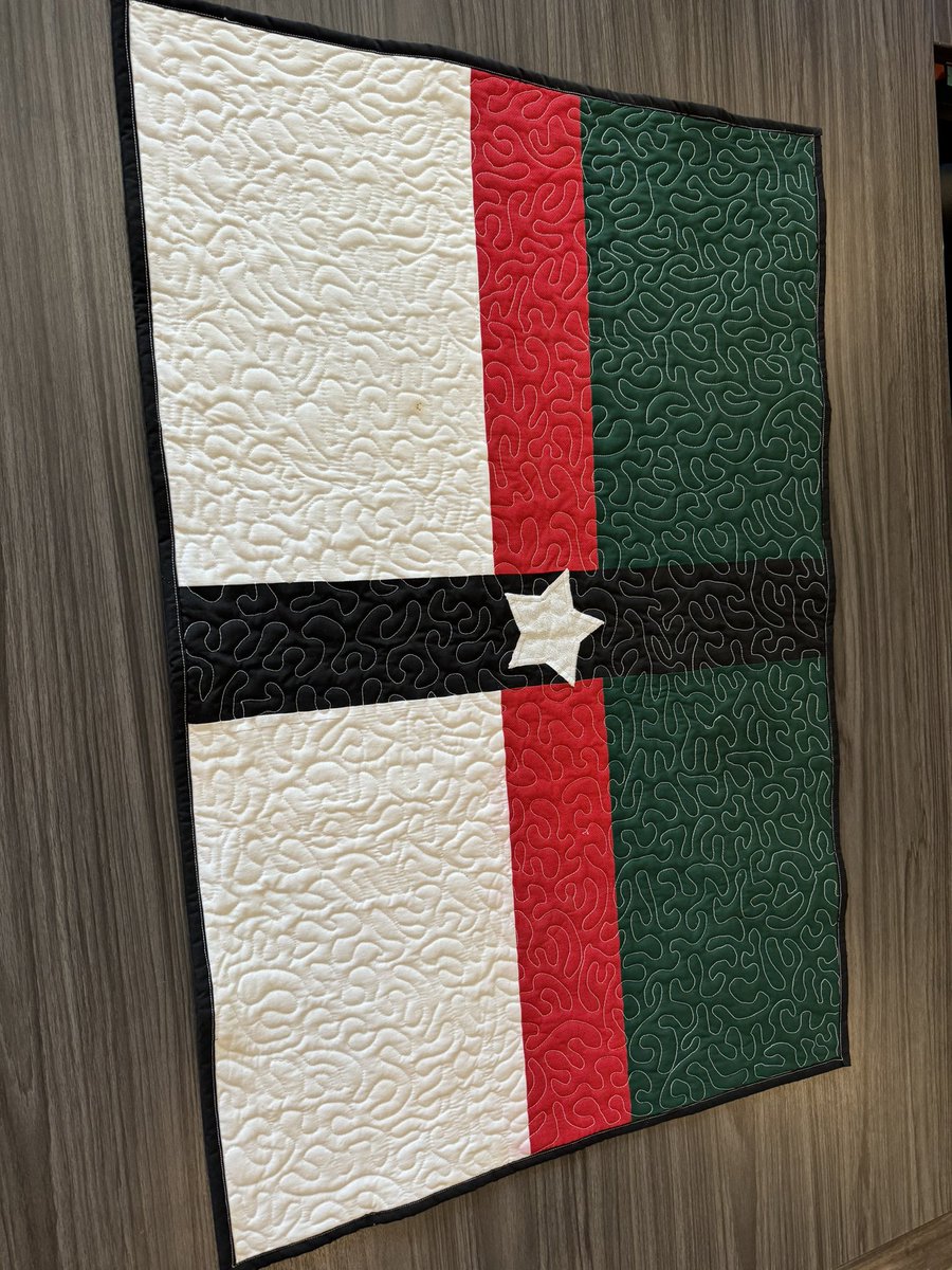 The flag is comprised of green for grass, white for the cotton fields, the red is the Red River, the black is Katy railroad and the white star in the middle is Denison! #moving forward, kicking back #texans2 #disdlearns <a href="/DISDDirector/">Shonda Cannon</a>