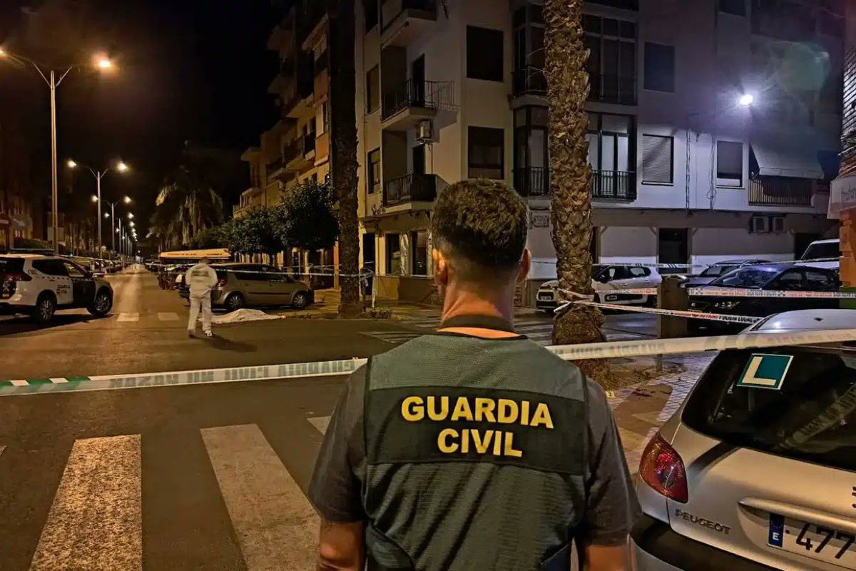 visegrad24's tweet image. Worrying news from Valencia, Spain

In separate incidents, 3 people have been murdered in 72 hours in and around the city with all victims having their throats slit or having been beheaded.

No arrests made yet

Via @RMXnews