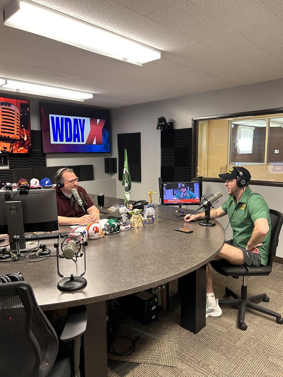 Hot Mic with Dom Izzo tweet media